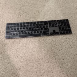 Black Mac Magic Keyboard