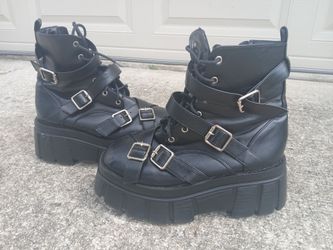 Buffalo AVA Gothic Ankle Boots *20.00* Womens Size 6