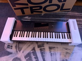 Native Instruments S61 MK3