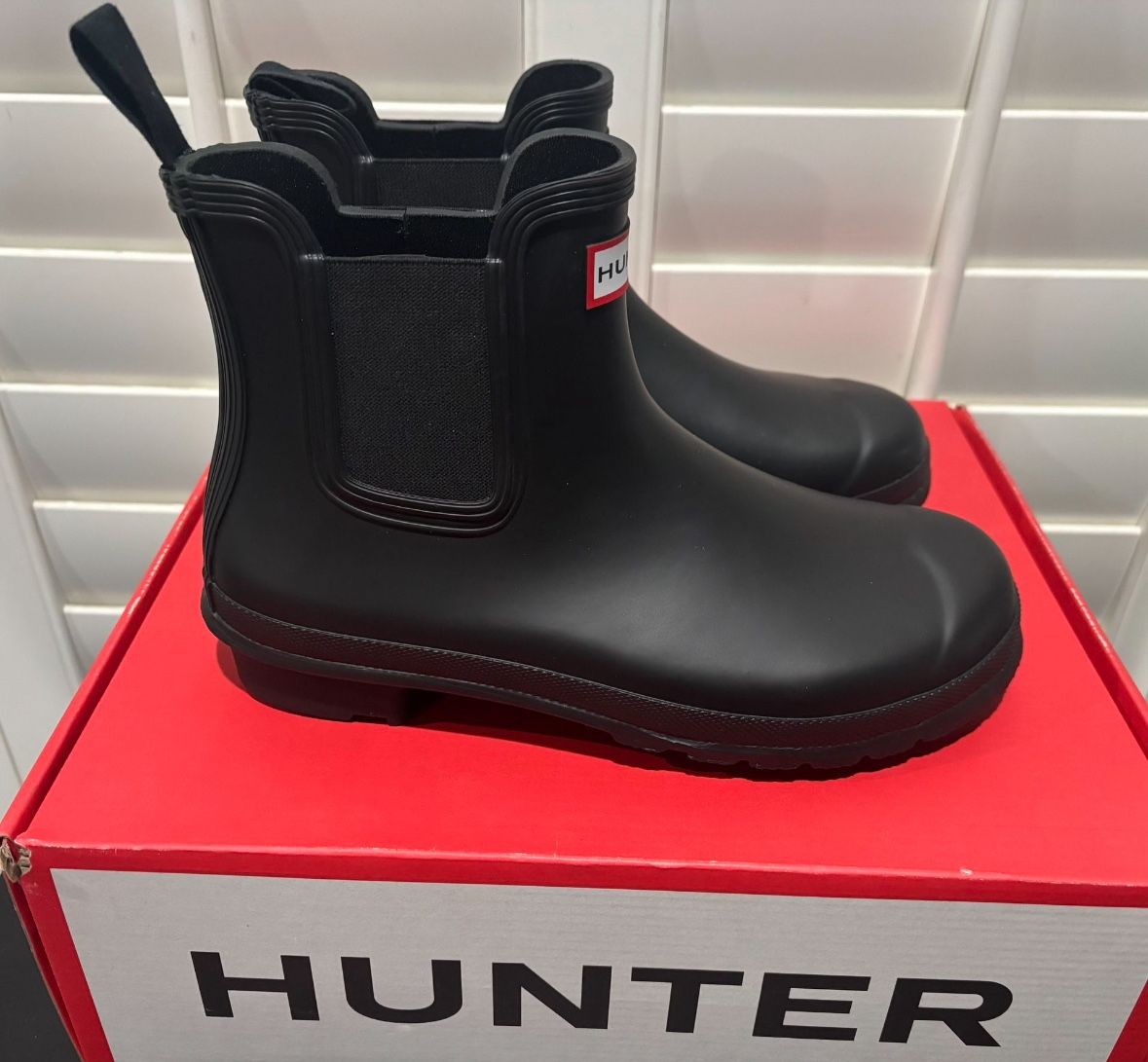 NEW Hunter Original Waterproof Black Chelsea LOW Rain Boots (Women’s Size 9) - $65