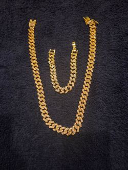 Men's or Women's necklace and bracelet
