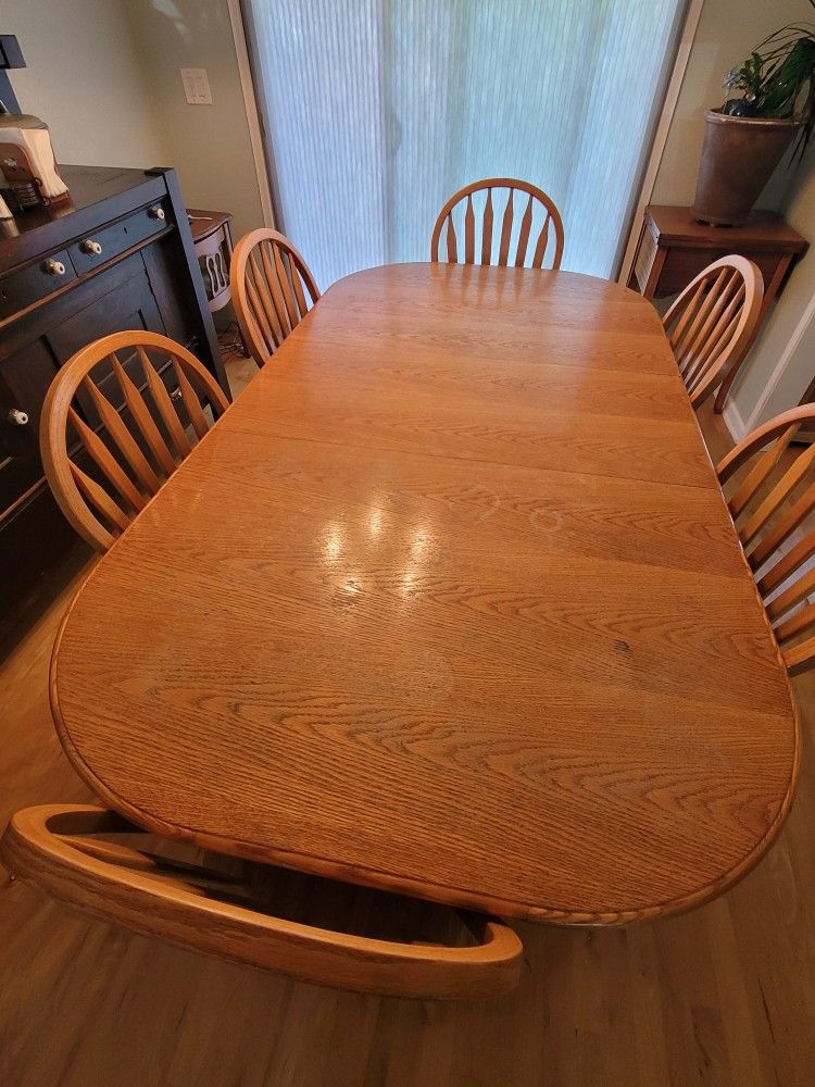 Oak Dining table + 6 Chairs