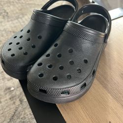 Crocs Size 9
