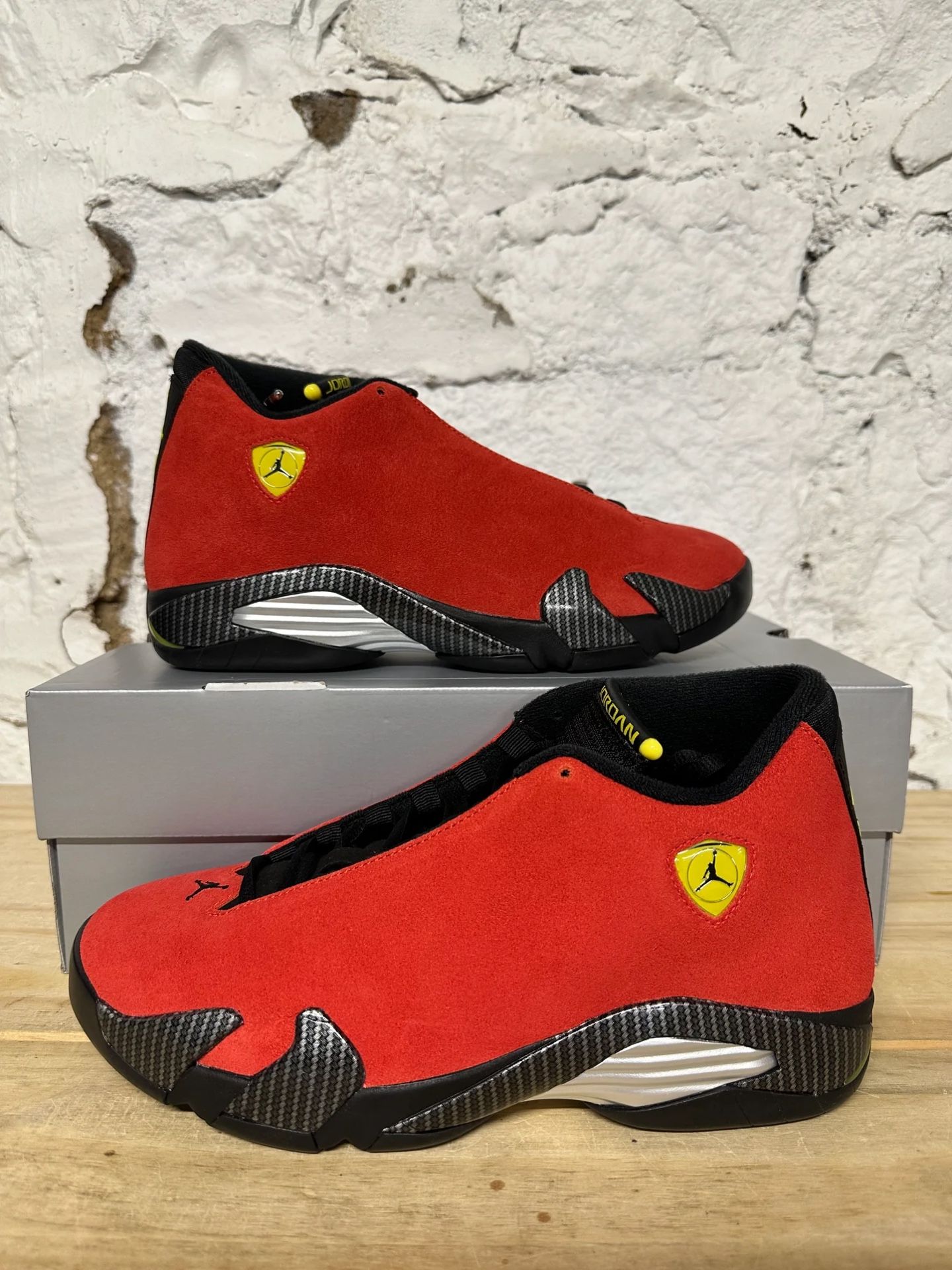 Jordan 14 Ferrari men size 9