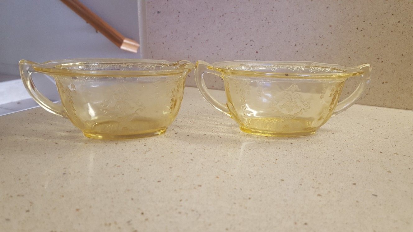 YELLOW DEPRESSION GLASS SUGAR BOWL (NO LID) & CREAMER
