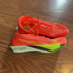 Nike Streakfly 2 Size 6 Brand New 