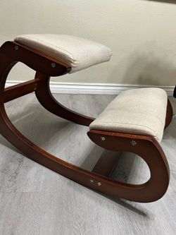 Ergonomic Kneeling Rocking Chair