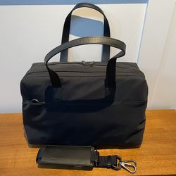 Away Travel The Everywhere Bag in Jet Black