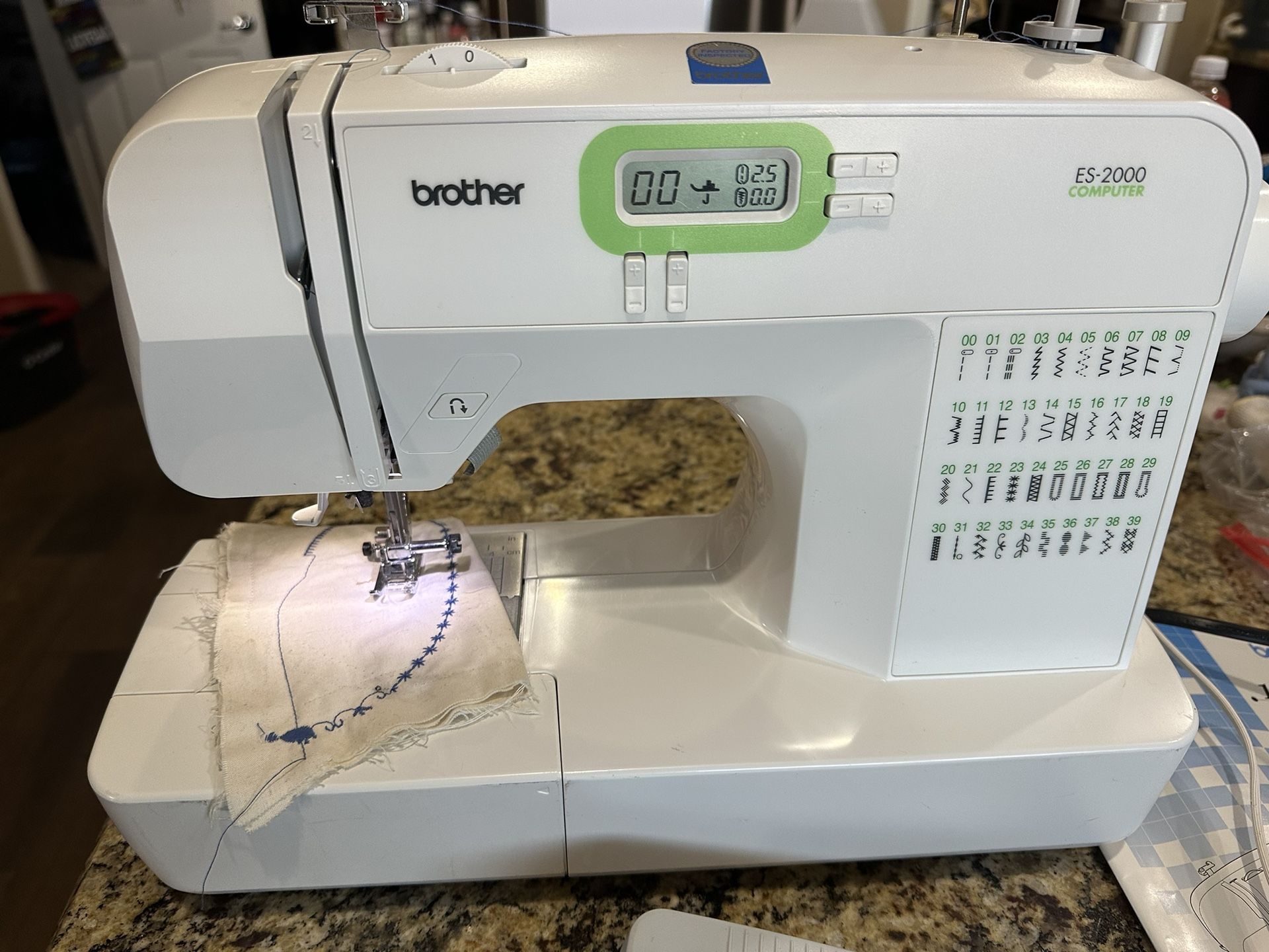 Brother ES-2000 Computerized Sewing Machine