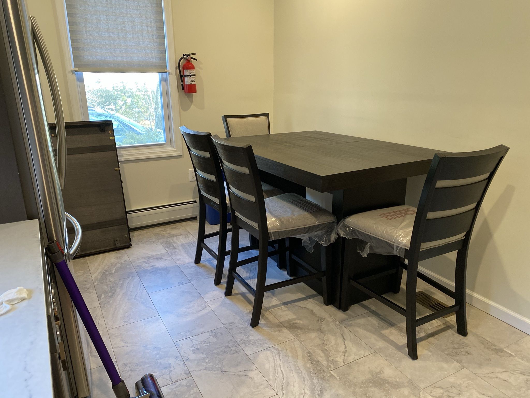 5 Piece Dining Room Table & Chairs Set