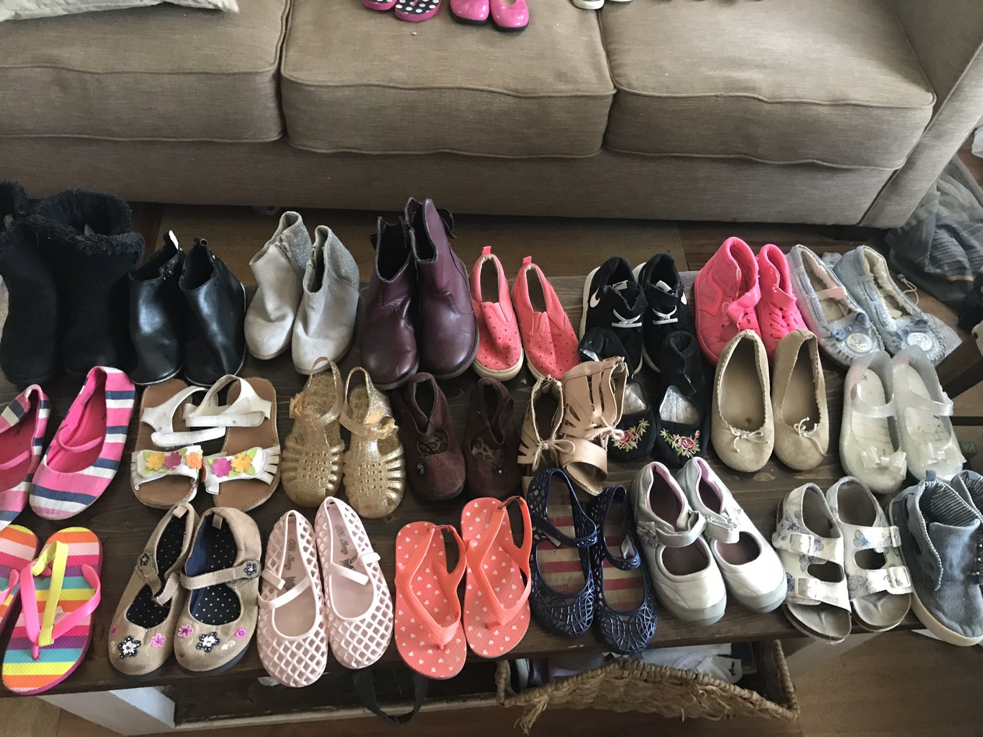 40 pairs of shoes girls and boys size vary