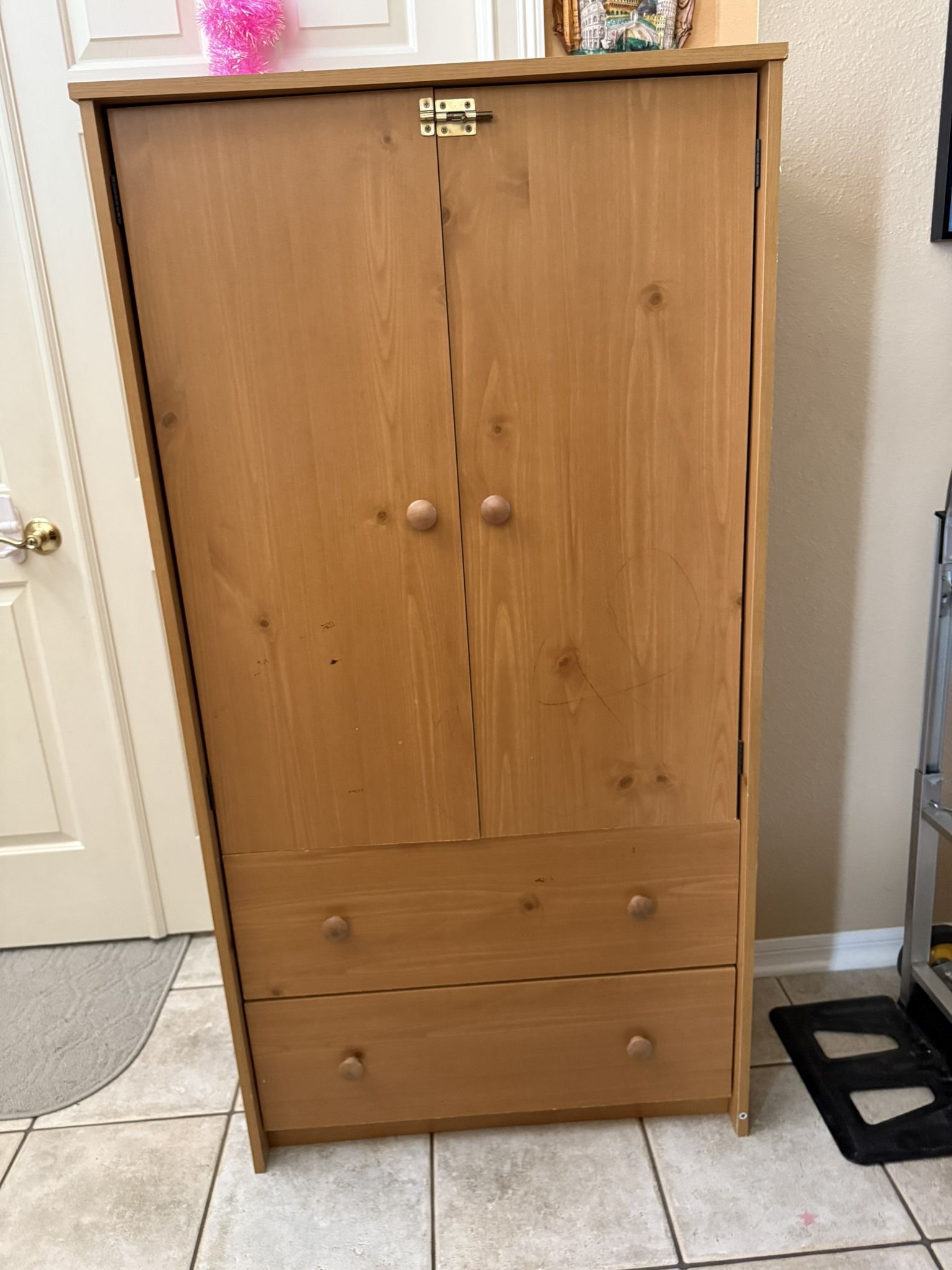 Armoire