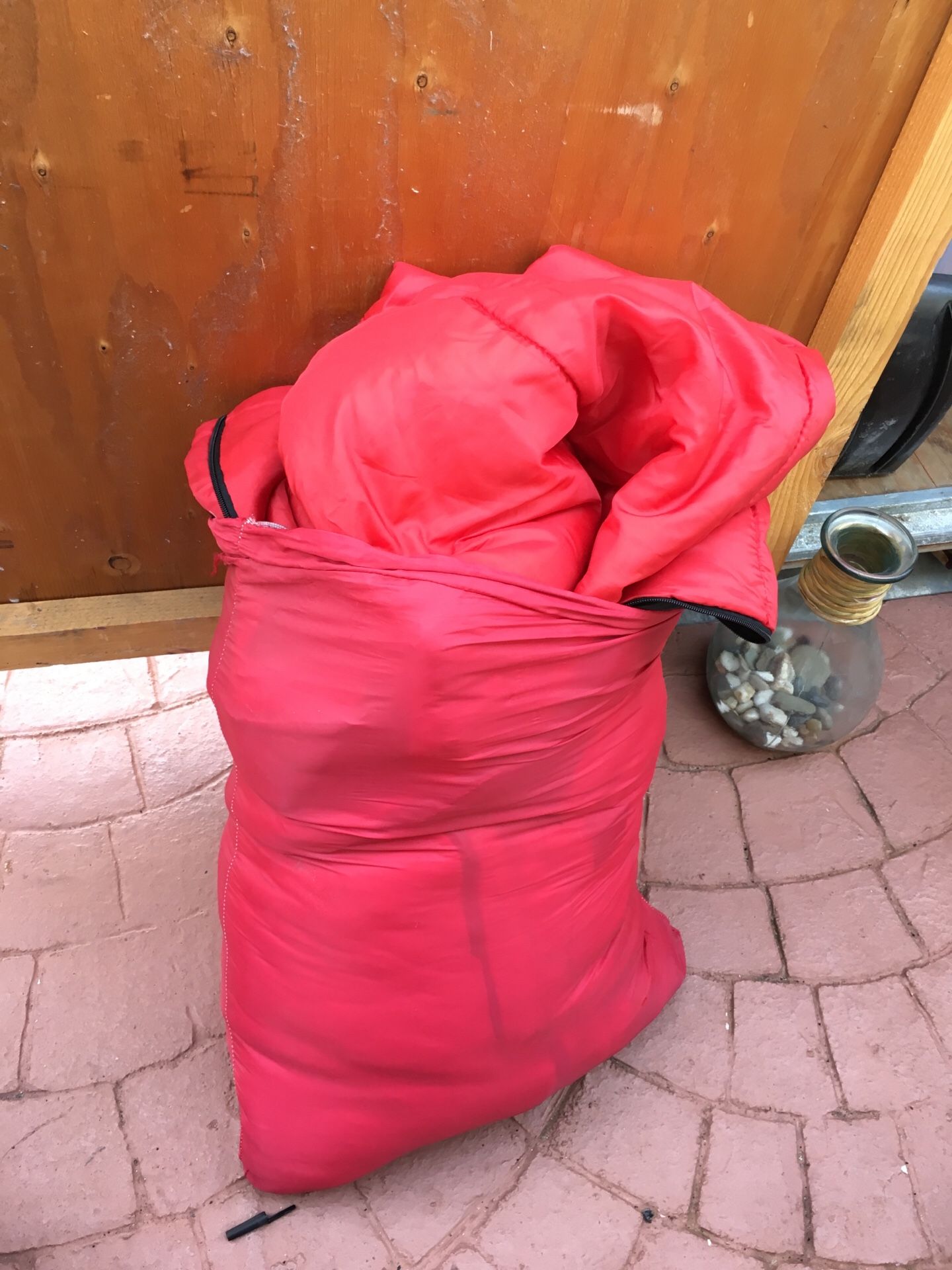 Camping 2 red sleeping bags