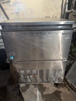 Hoshizaki undercounter ice machine 150lbs capacity