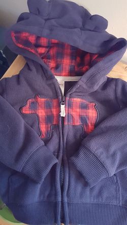 Fleece hooded sweatshirt