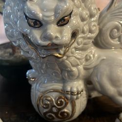 Foo dogs and jade plants