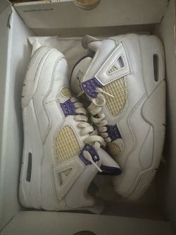 Jordan 4s