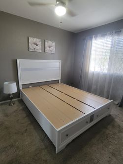 QUEEN PLATFORM BED FRAME WITH TWO DRAWERS 