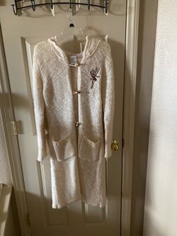 Sweater DISNEY Con Gorro Y Bolsas Color Ivory- Size M