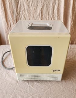 iWave Cube - compact, portable personal desktop microwave
