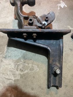 Heavy duty adjustable hitch