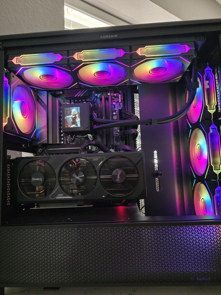 Gaming pc for sale | rtx 5070, ryzen 7 9700x |