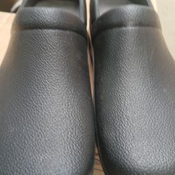 KLOGS MED FOOTWEAR. BLACK SIZE 7