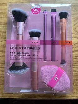 Real Techniques Big Blends Energy Brush + Dual-Sided Puff Set
