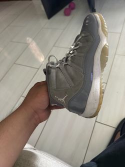 Jordan 11 cool grey.  Sz6.       Yezzy 350 butter sz6.