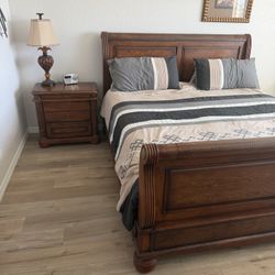King  Size 7-PIEBedroom Set