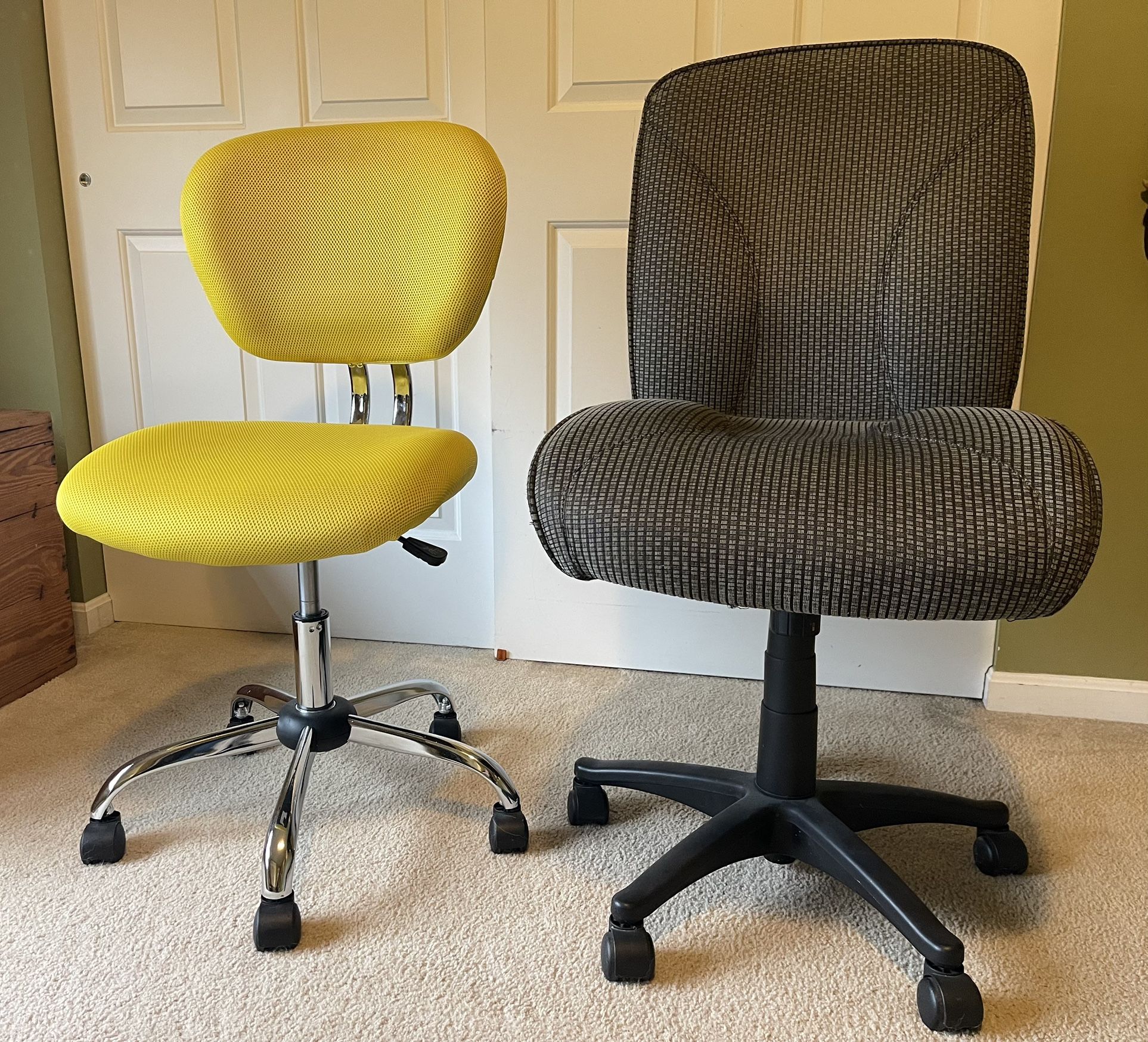 2- Office / Desk/ Computer Chairs 💺
