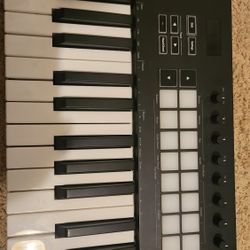 LaunchKey37 MIDI Keyboard and Sequencer