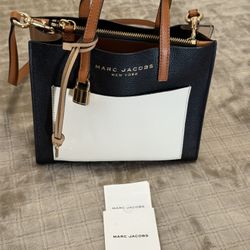 Marc Jacob Authentic Crossbody