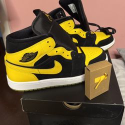 Jordan 1 High OG Black And Yellow NEW