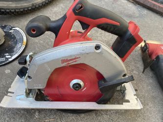 Milwaukee Circular Saw 6- 1/2"
