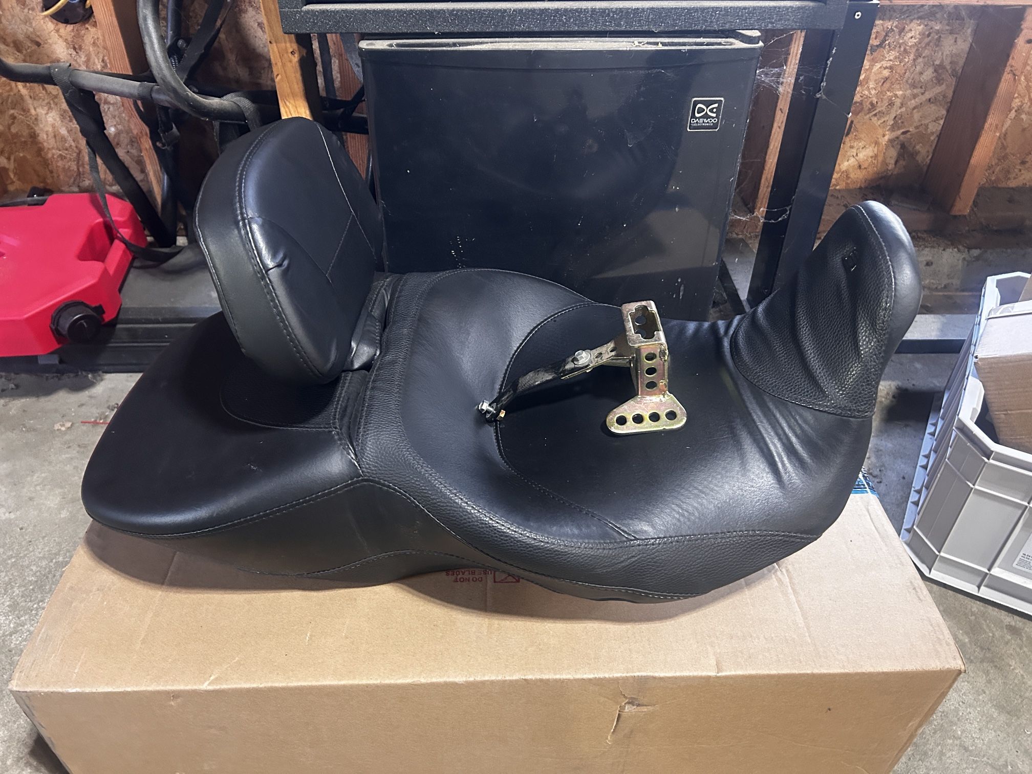 HD Tall Boy Seat W/Backrest and Bracket