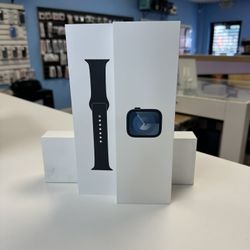 Apple Watch Series 9 Midnight 41MM AI S/M With Apple Care Warranty