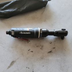 Husky Ratchet