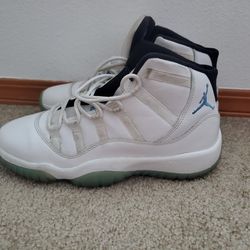 AIR JORDAN KIDS SIZE 8 IN MINT CONDITION 