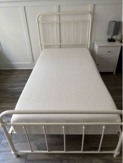 Twin bed