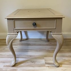 Bernhardt End/side Table