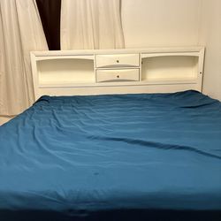 King size bed with mattress