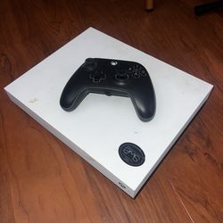 Xbox One X 1TB + controllers