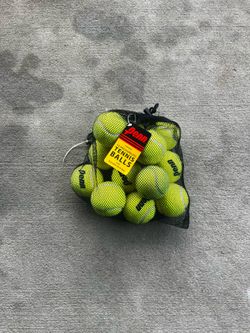 TENNIS BALLS (12)