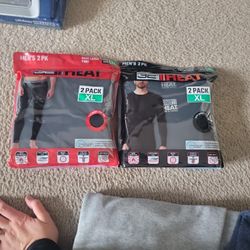 32 Degrees Long Sleeve Crewneck And Baselayer Pants