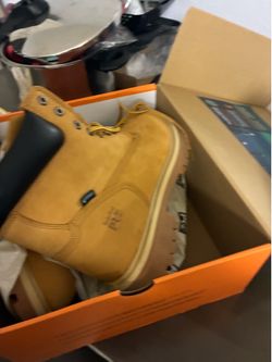 Steel toe work boots