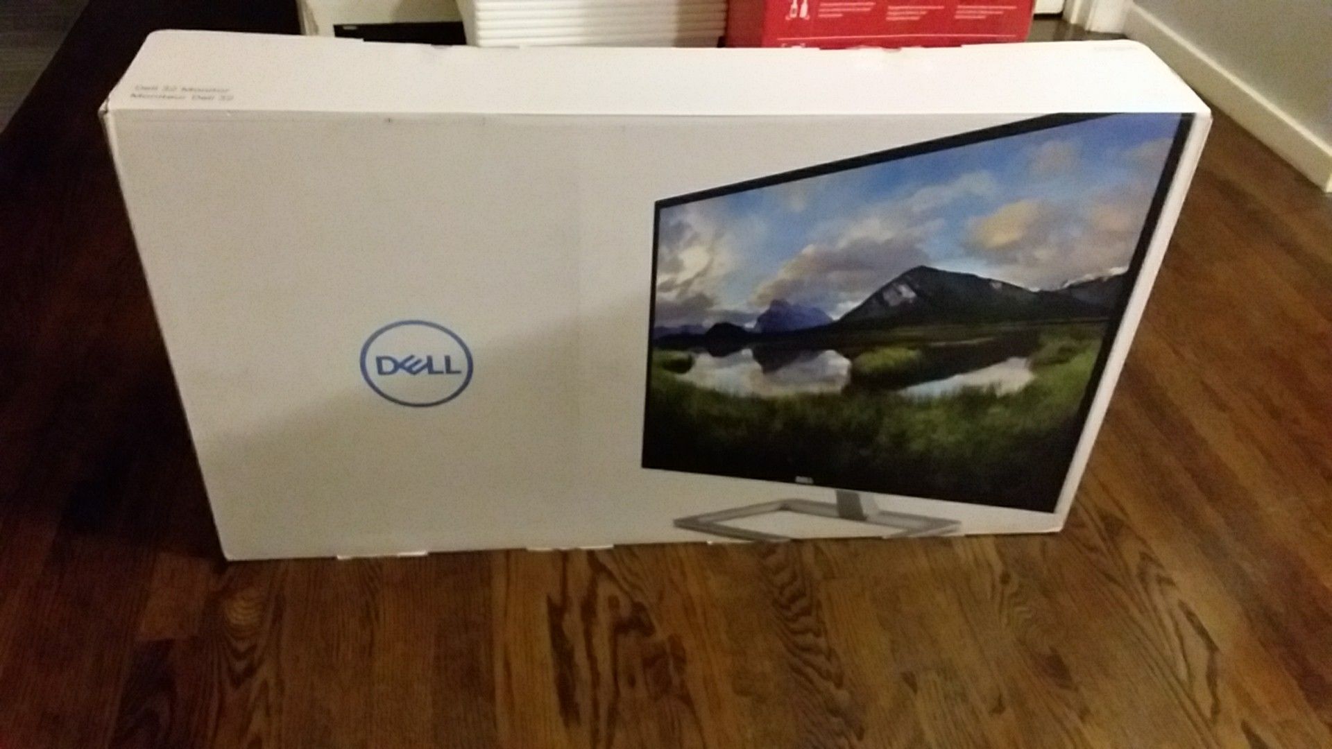 Dell 32 inch lcd Hd monitor 1080p