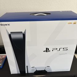 PS5 2 Controllers + 7-8 Games