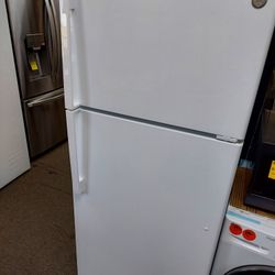 GE 18cu.ft Top Freezer Refrigerator
