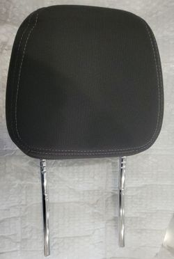 Chevrolet Trailblazer Front Right (Passenger Side) Headrest OEM – 2021–2024